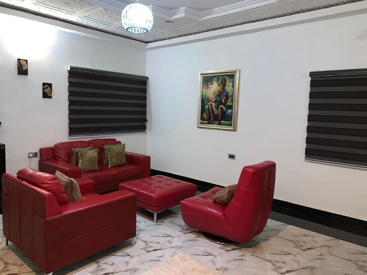 Urban Rootz Ξενοδοχείο Αμπούζα Εξωτερικό φωτογραφία